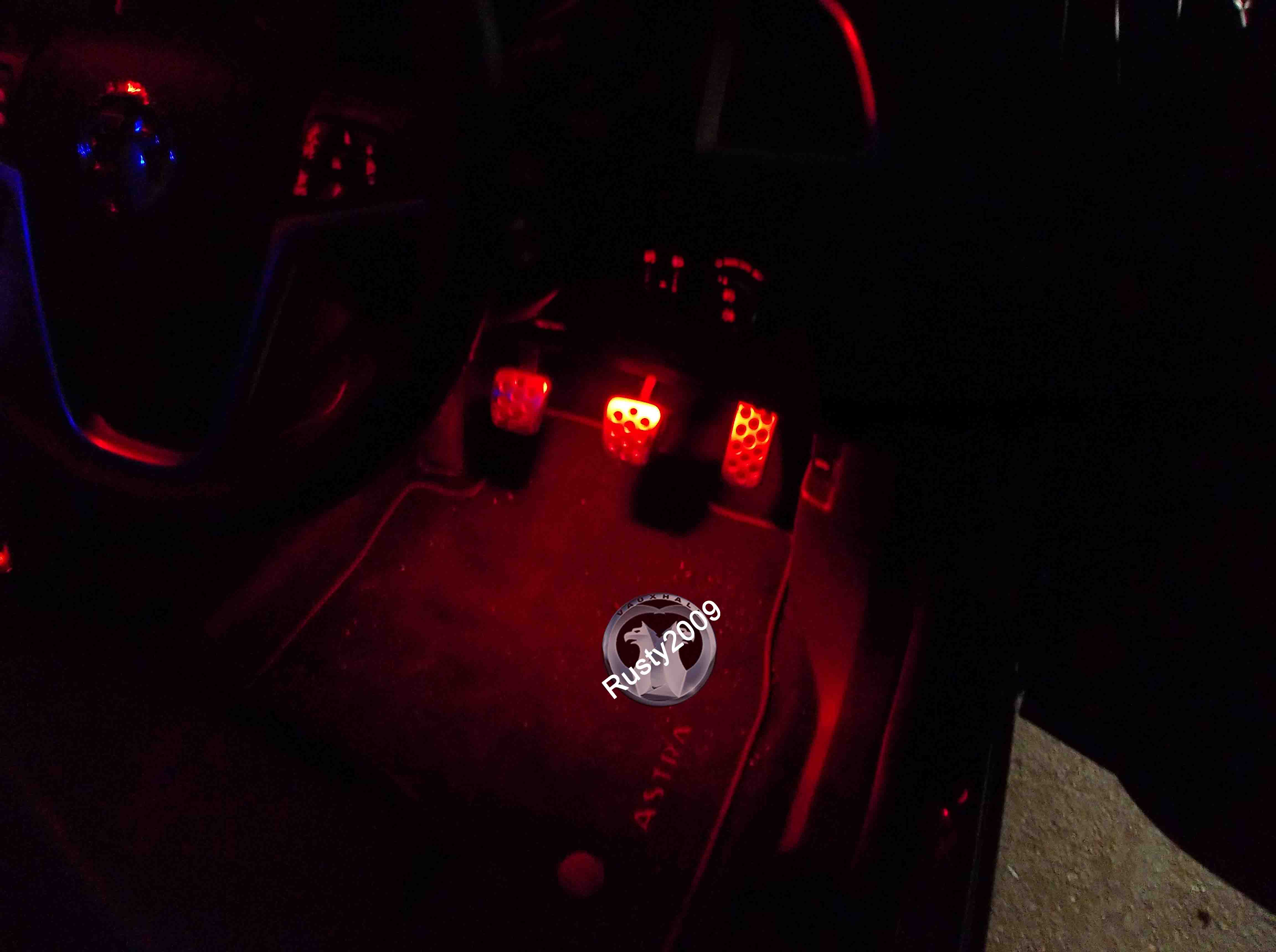 [Image: front%20Footwell%201.JPG]